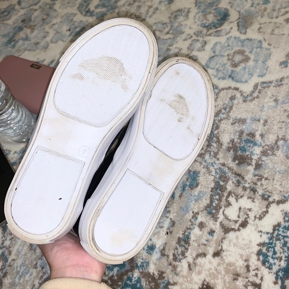 COPY - black slip ons 👟 - Picture 4 of 5